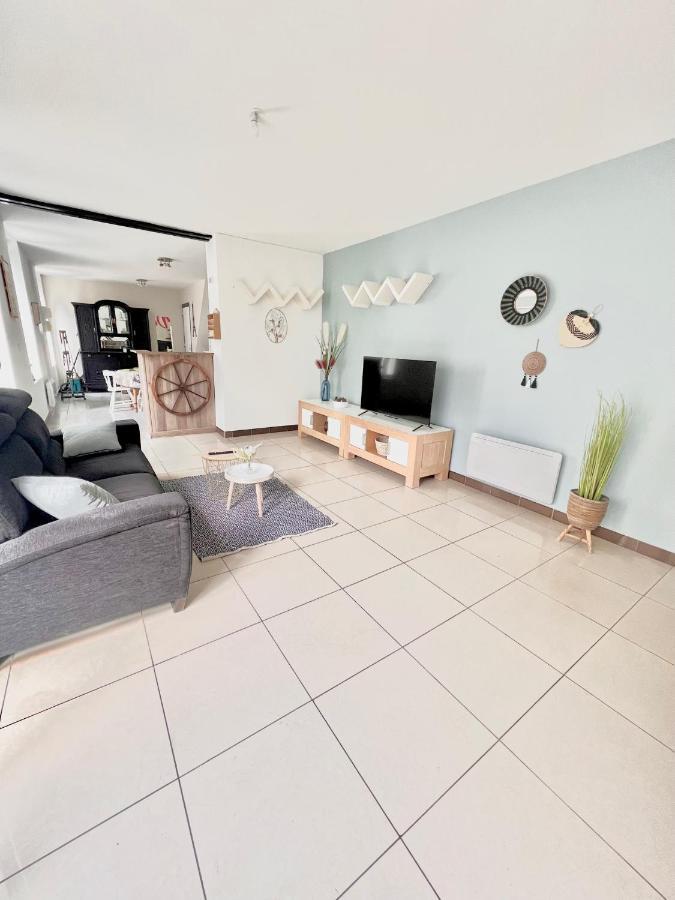 Agréable maison de ville cosy de 122m² + extérieur Wattrelos Extérieur photo