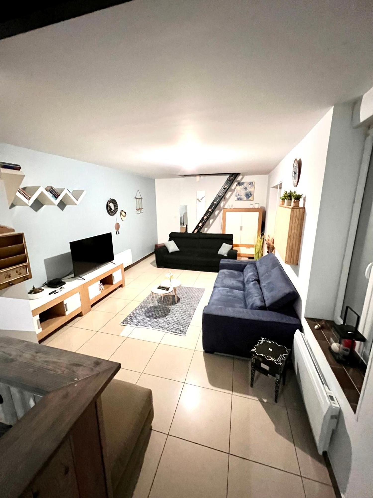 Agréable maison de ville cosy de 122m² + extérieur Wattrelos Extérieur photo